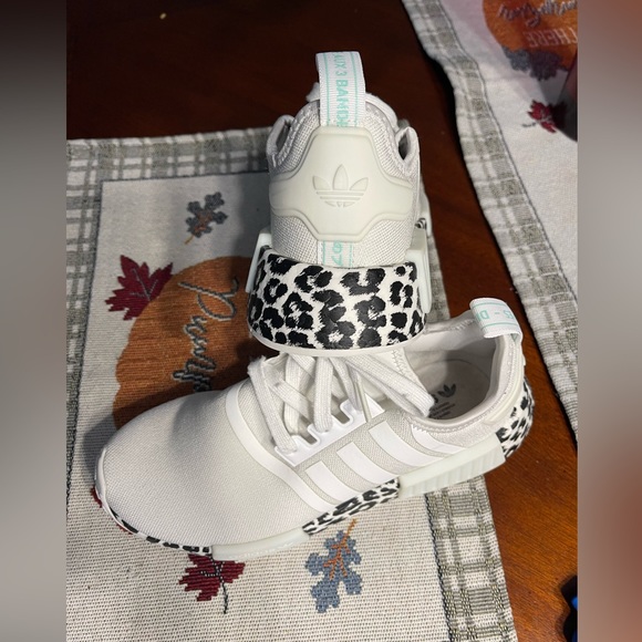 Adidas - Picture 4 of 4